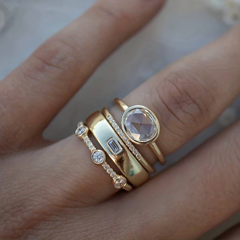 Sæt af Vintage Guld Ringe med Zirkonia