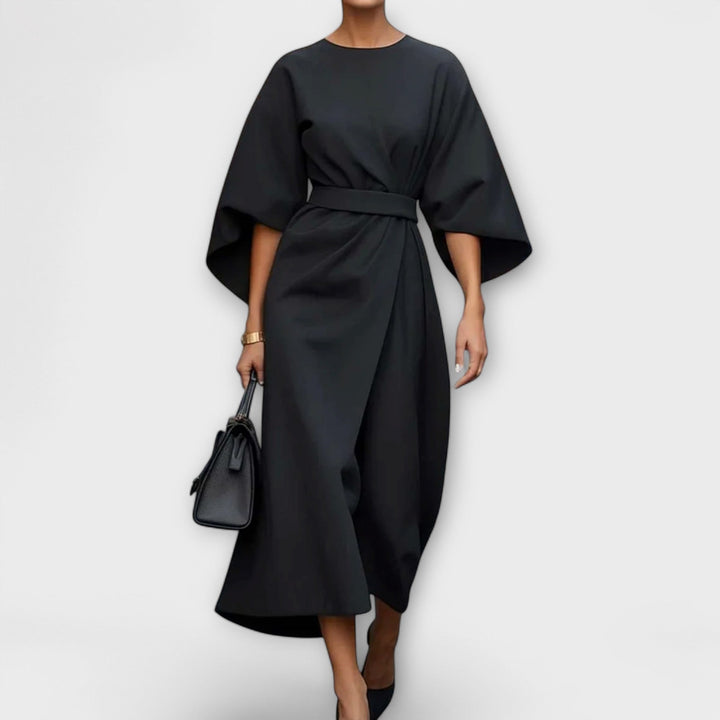 FRIDA - Elegant kjole med ærmer