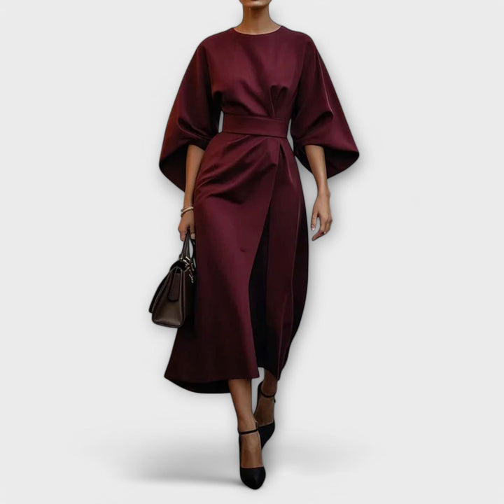 FRIDA - Elegant kjole med ærmer